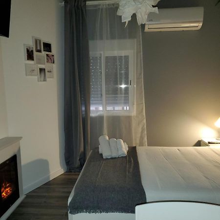 Intimo Y Acogedor "Algunos" Con Banera Hidromasaje Apartment Valencia Bagian luar foto